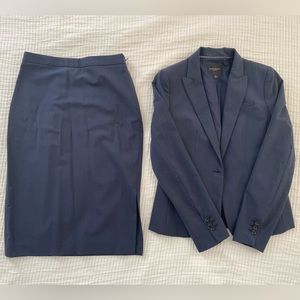 Banana Republic Women’s Blazer and Pencil Skirt - Set